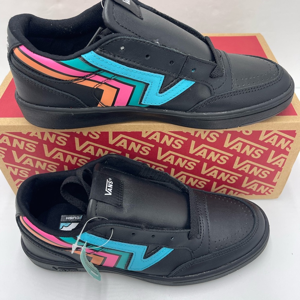 Vans Men’s Lowland Cc (Fader) Black/Multi
VN0A4TZY9OL
Black Multicolor Sneakers - Picture 5 of 16